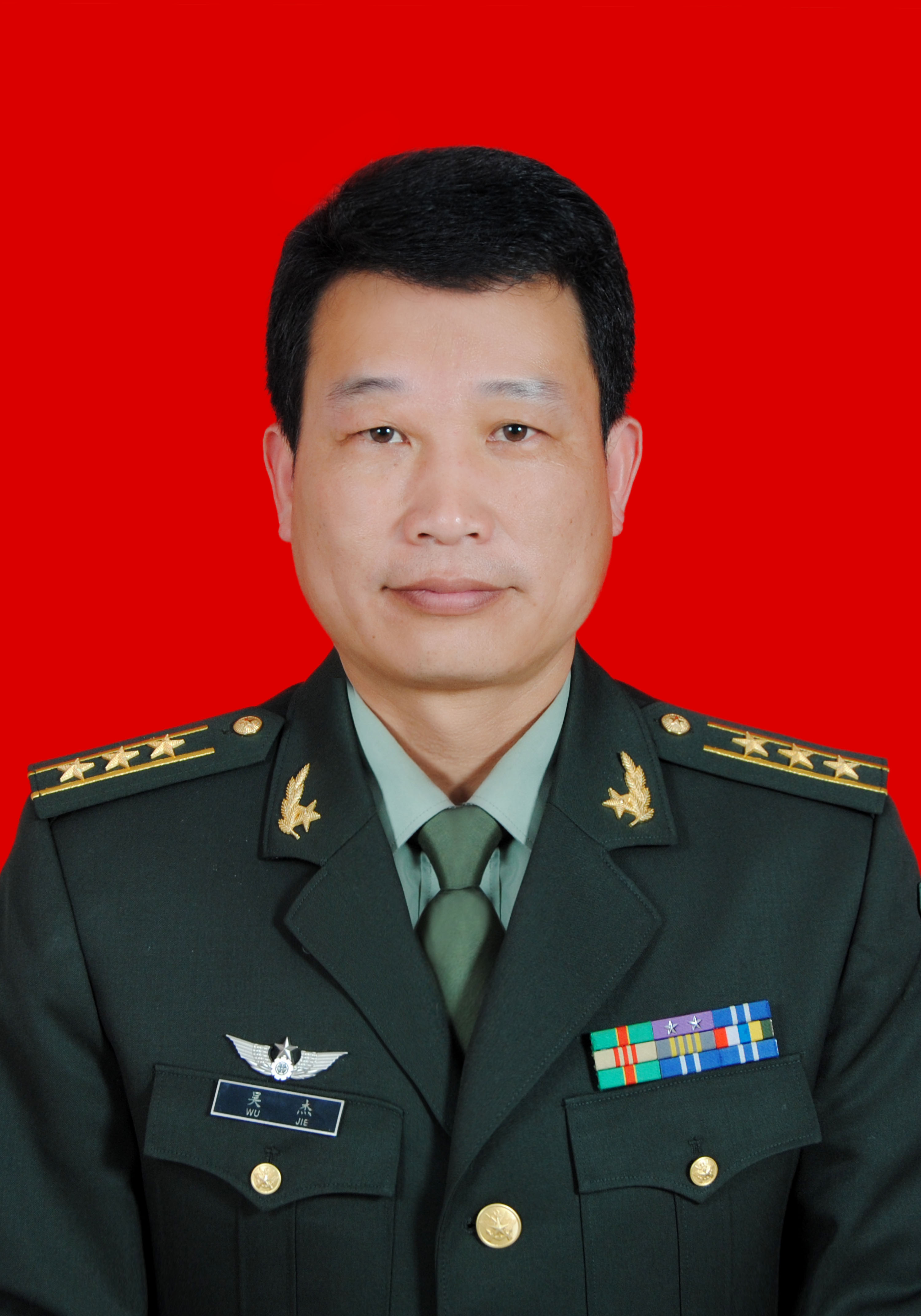 县委常委人武部部长吴杰