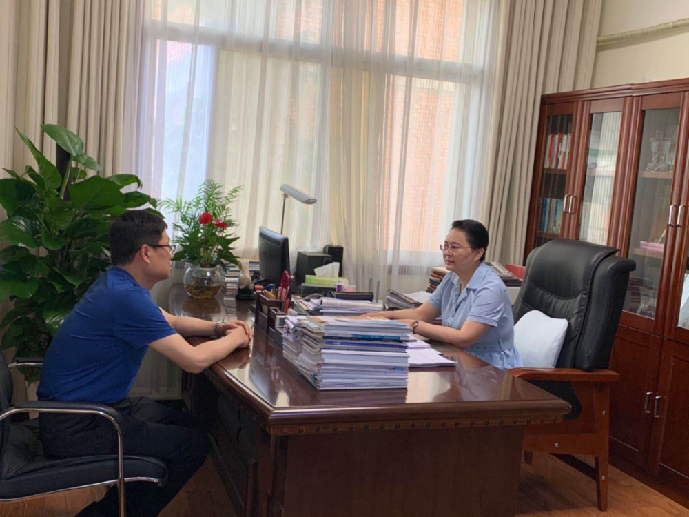 县长"两会"话税收 ——专访省人大代表,汉阴县委副书记,县长刘飞霞