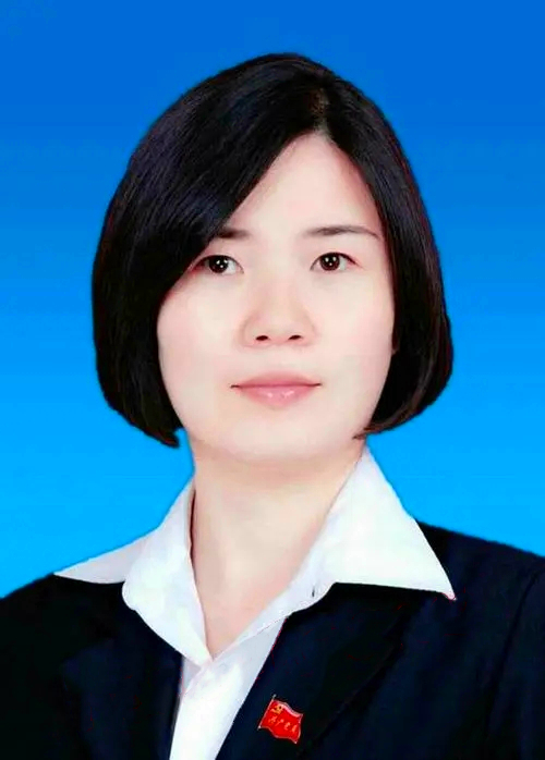 县委常委、副县长：祖白云